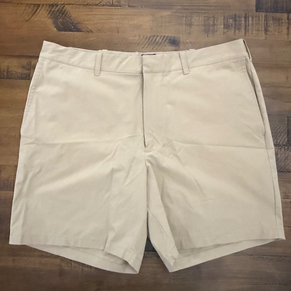 J.Crew Mens 7" Inseam Khaki Shorts Size 36 Flat Front Casual Summer - Picture 1 of 4